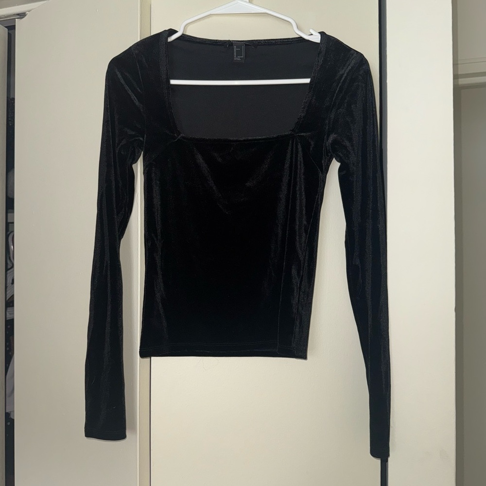 Forever 21 Elegant Black Velvet Women's Top
